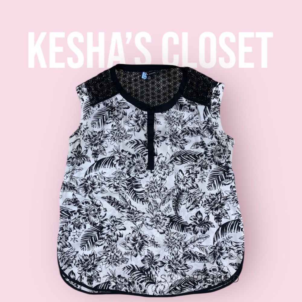 Sleeveless Blouse with Buttons
